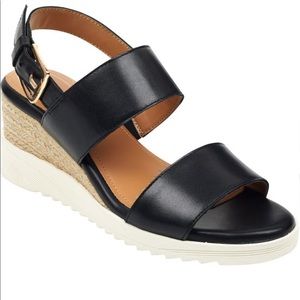 Evolve Zen Sandal - Size 10M - Color Black Leather